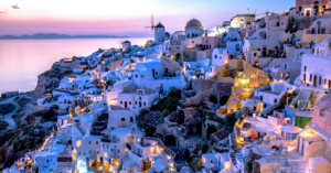 Read more about the article Best Hotels in Oia, Santorini For Adults In 2024