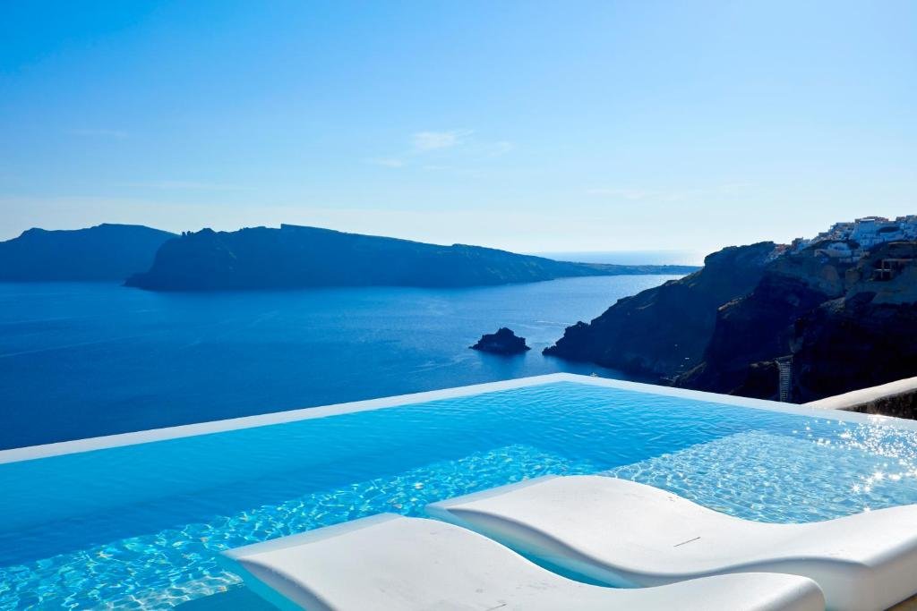 Best hotels in Oia - Canaves Oia Suites